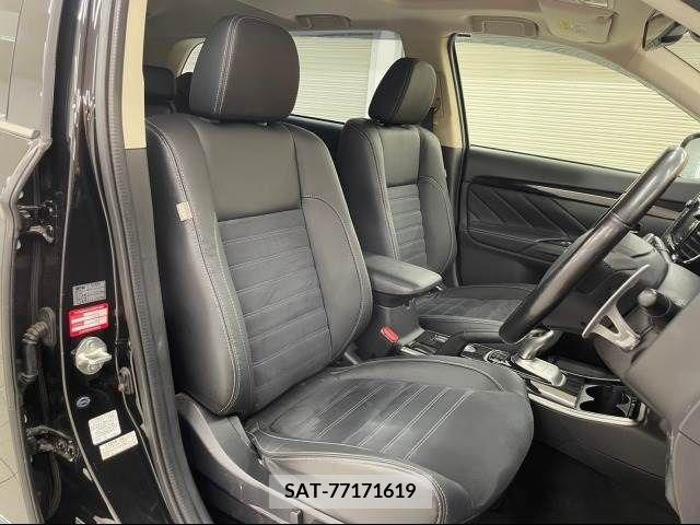 Mitsubishi OUTLANDER PHEV 2016-06 281119-7