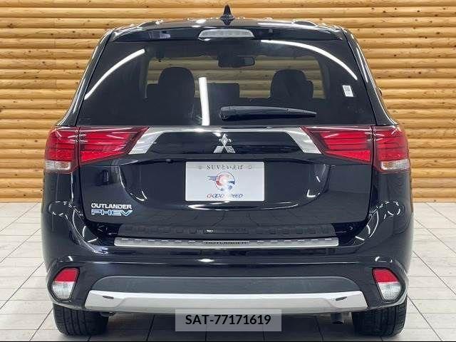 Mitsubishi OUTLANDER PHEV 2016-06 281119-18
