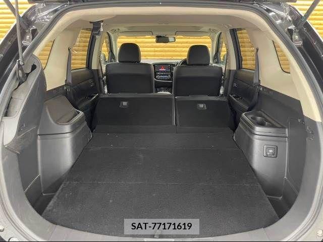 Mitsubishi OUTLANDER PHEV 2016-06 281119-19