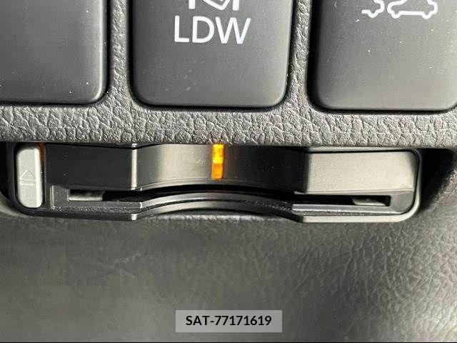 Mitsubishi OUTLANDER PHEV 2016-06 281119-15
