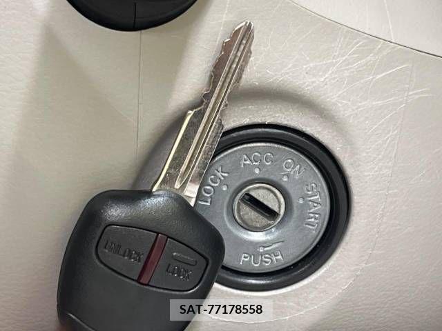 Nissan DAYZ 2017-10 390334-5