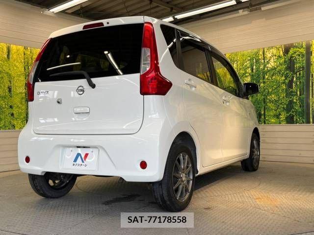 Nissan DAYZ 2017-10 390334-17