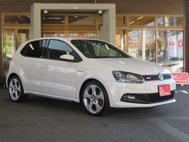 VolksWagen POLO 2012-09 9037-1
