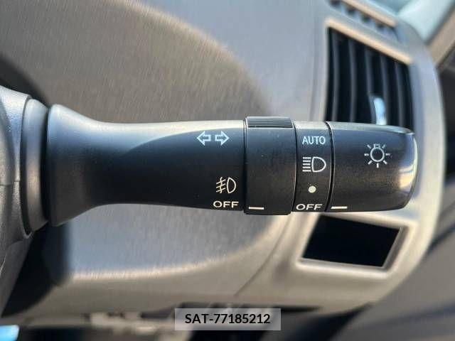 Toyota PRIUS ALPHA 2013-08 366765-4