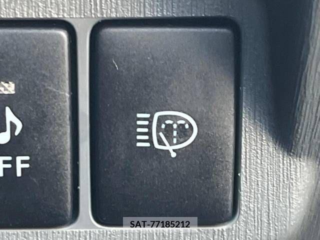 Toyota PRIUS ALPHA 2013-08 366765-3
