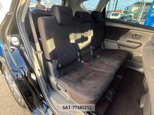 Toyota PRIUS ALPHA 2013-08 366765-9