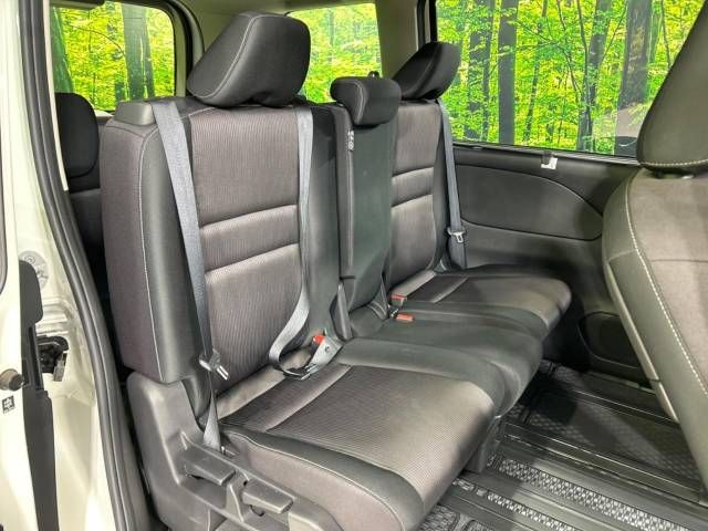 Nissan SERENA 2016-10 10038-9