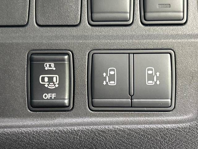 Nissan SERENA 2016-10 10038-5
