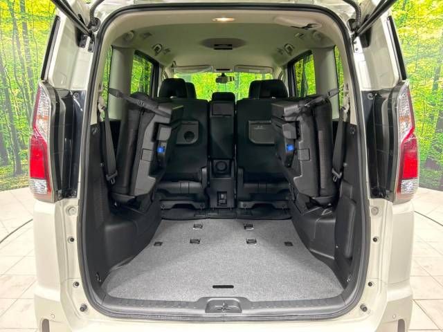 Nissan SERENA 2016-10 10038-11