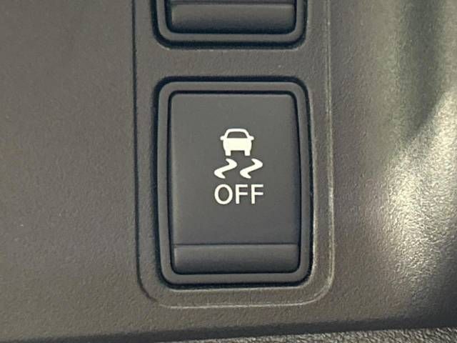 Nissan SERENA 2016-10 10038-7