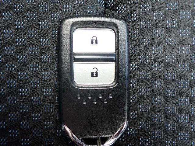 Honda FIT 2018-07 7194-12