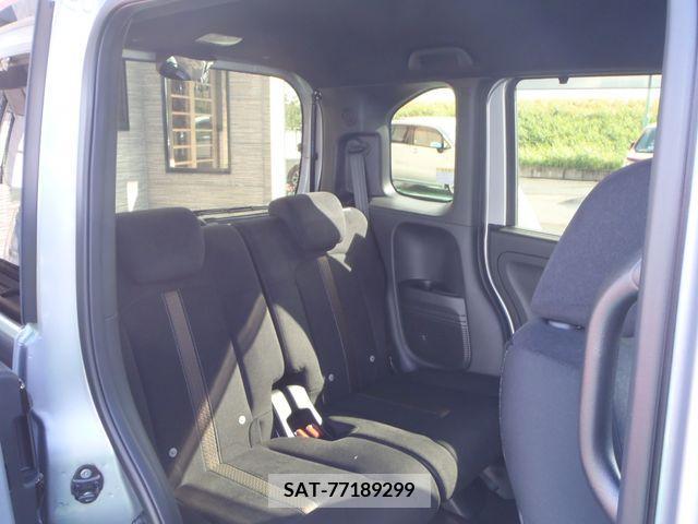 Honda N BOX CUSTOM 2018-11 205625-9