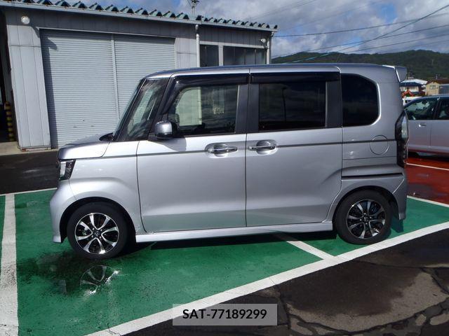 Honda N BOX CUSTOM 2018-11 205625-4