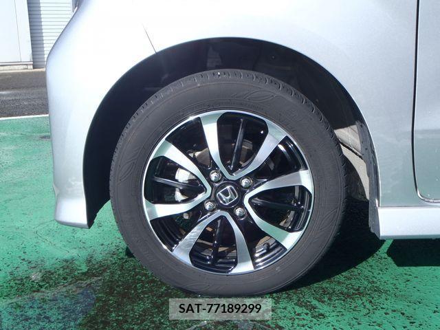 Honda N BOX CUSTOM 2018-11 205625-6