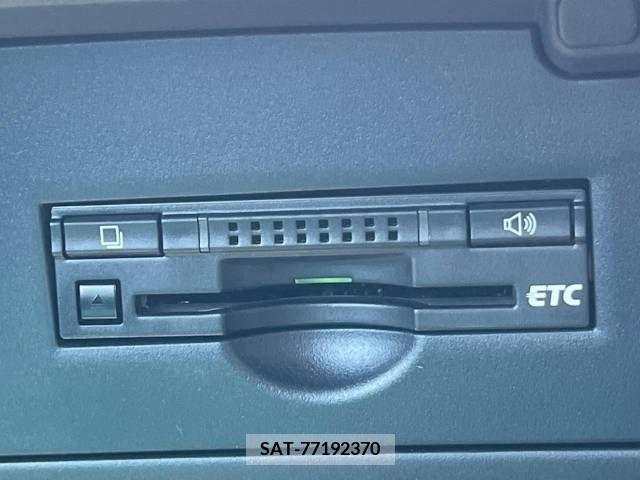 Toyota SAI 2015-10 379186-8