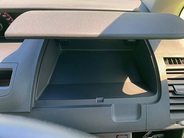 Toyota VOXY 2013-08 24904-24