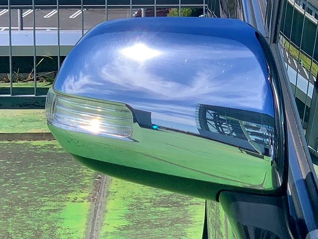 Toyota VOXY 2013-08 24904-18