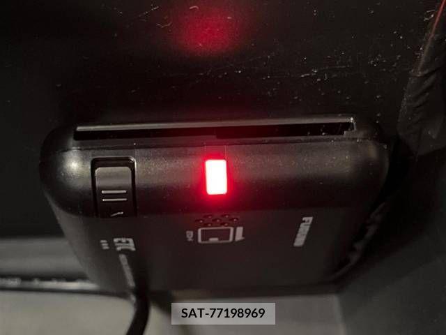 Toyota VOXY 2022-02 343100-7