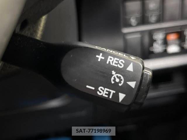 Toyota VOXY 2022-02 343100-5
