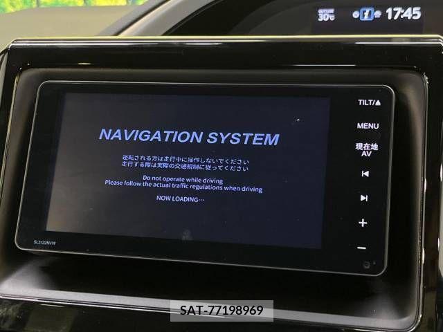 Toyota VOXY 2022-02 343100-2