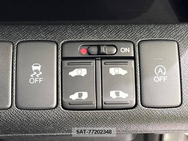 Honda e 2012-06 348666-6