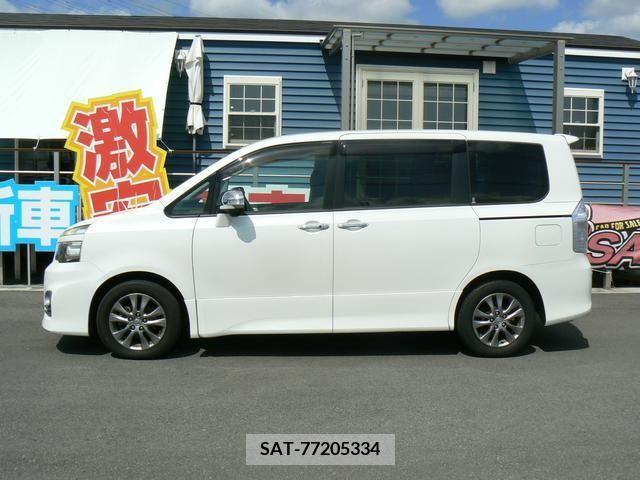 Toyota VOXY 2011-01 288989-1