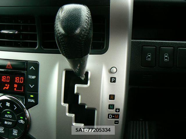 Toyota VOXY 2011-01 288989-12
