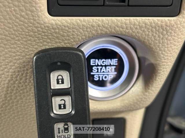 Honda N BOX 2018-04 215127-7