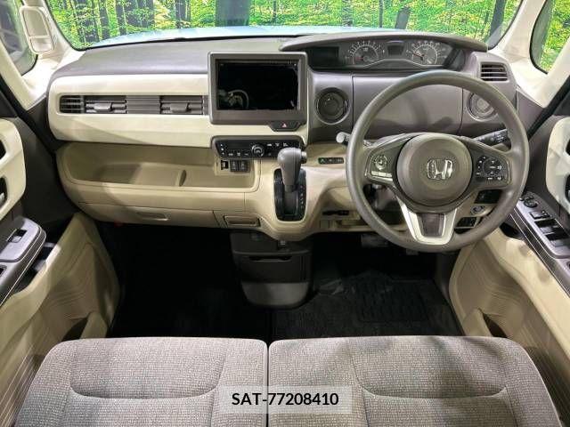 Honda N BOX 2018-04 215127-1