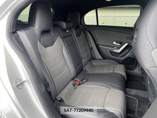 Mercedes Benz A-CLASS 2019-06 237523-9