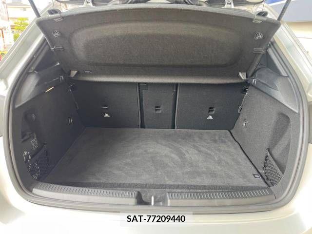 Mercedes Benz A-CLASS 2019-06 237523-12