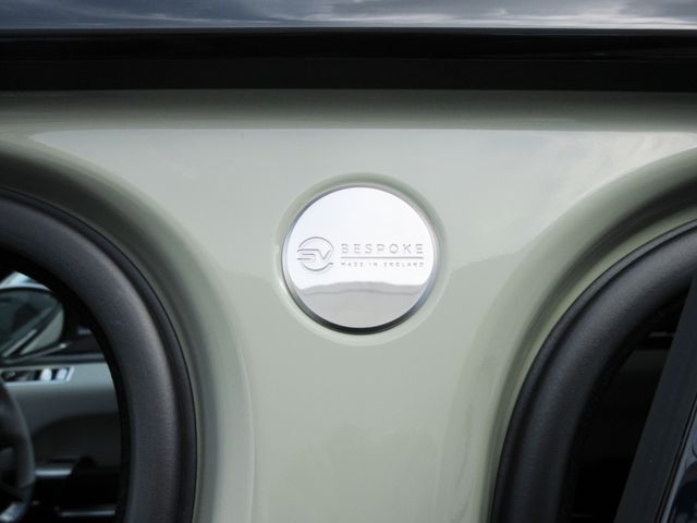 ROVER RANGE ROVER 2022-01 15049-18