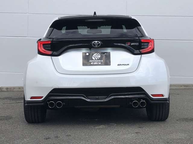 Toyota YARIS 2021-03 180873-4
