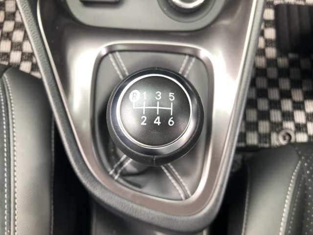 Toyota YARIS 2021-03 180873-10