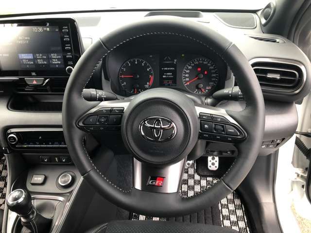 Toyota YARIS 2021-03 180873-13