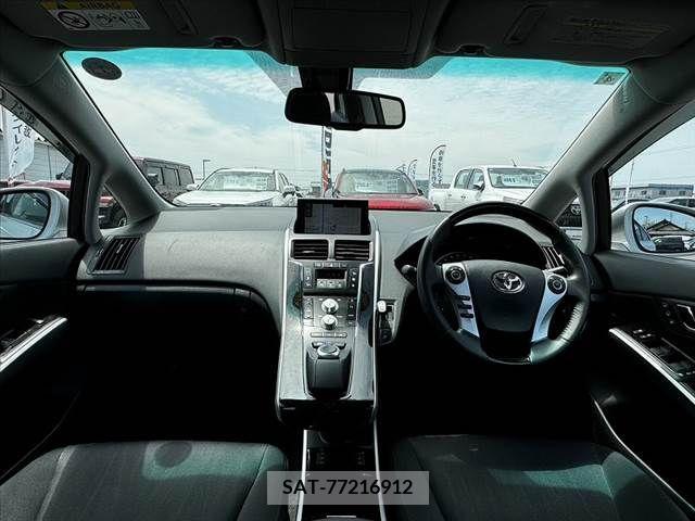 Toyota SAI 2015-04 284979-1