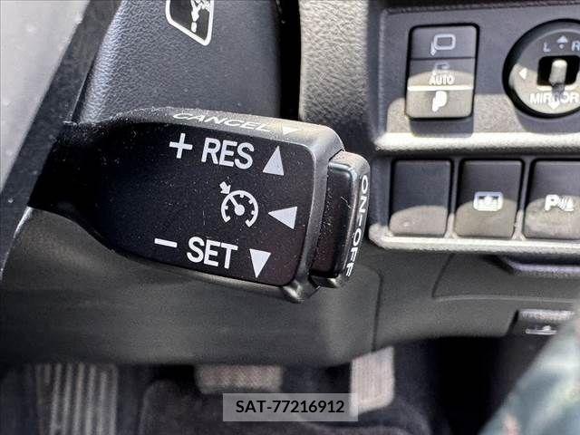 Toyota SAI 2015-04 284979-5