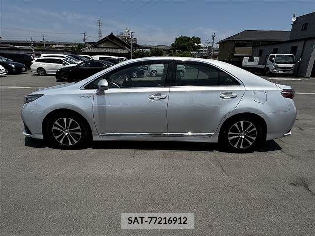 Toyota SAI 2015-04 284979-10