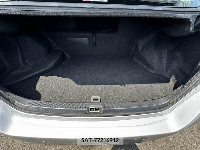 Toyota SAI 2015-04 284979-19
