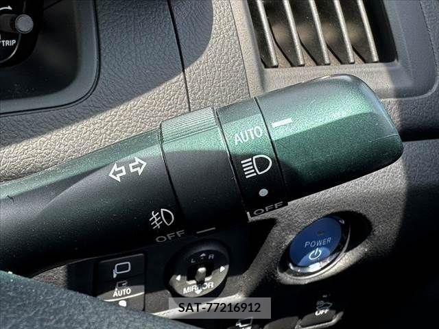 Toyota SAI 2015-04 284979-23