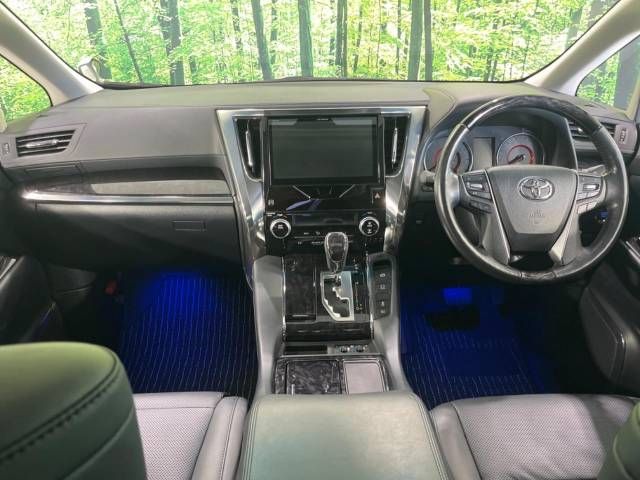 Toyota ALPHARD 2019-10 182221-1