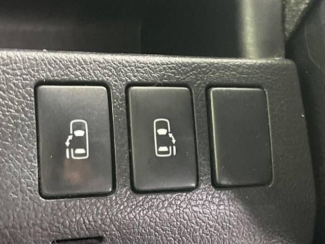 Toyota NOAH 2012-03 182360-4