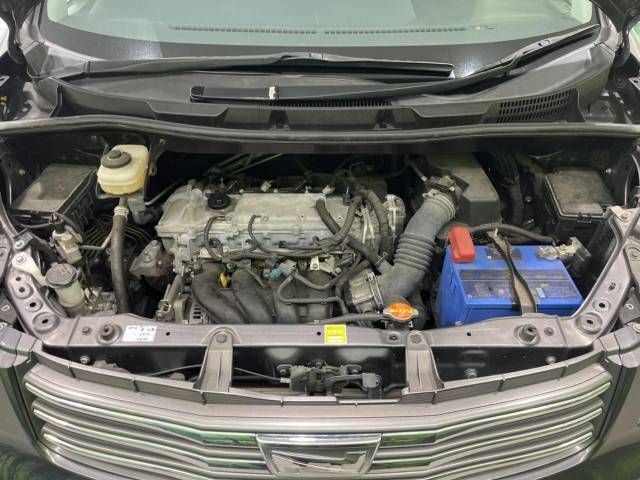 Toyota NOAH 2012-03 182360-18