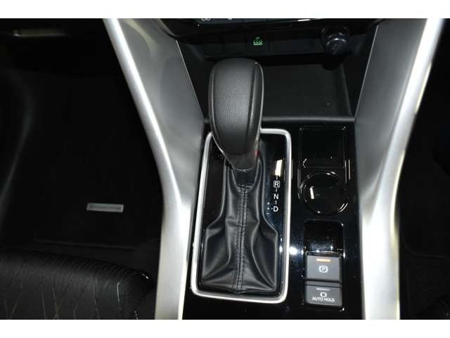 Mitsubishi ECLIPSE CROSS 2018-07 2568-16