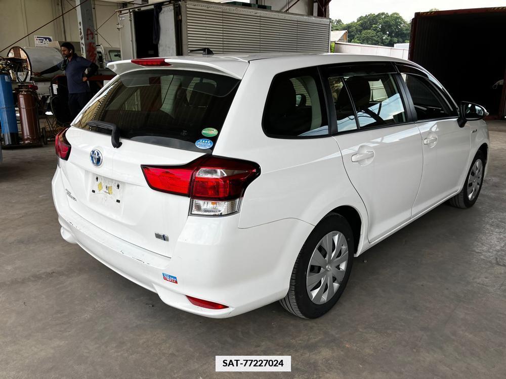 Toyota COROLLA FIELDER 2017-07 334646-5