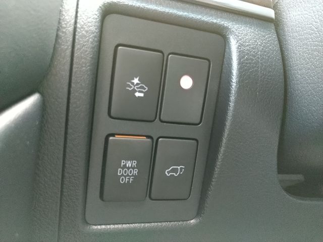 Toyota LAND CRUISER 2020-07 23122-19