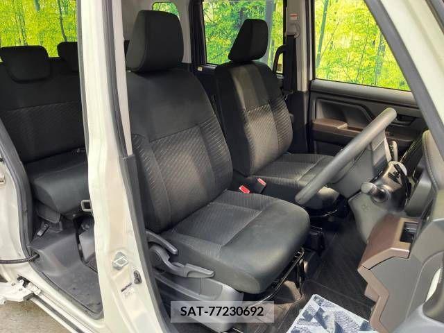 Toyota TANK 2019-02 329361-8