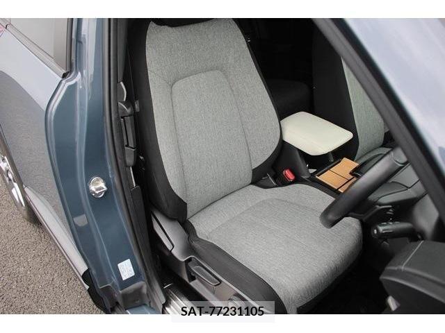 Mazda MX-30 2020-12 352459-16