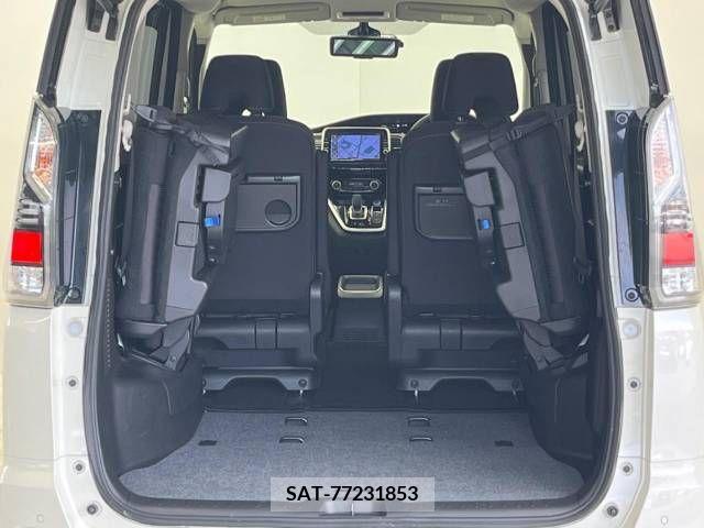 Nissan SERENA 2019-01 386177-11