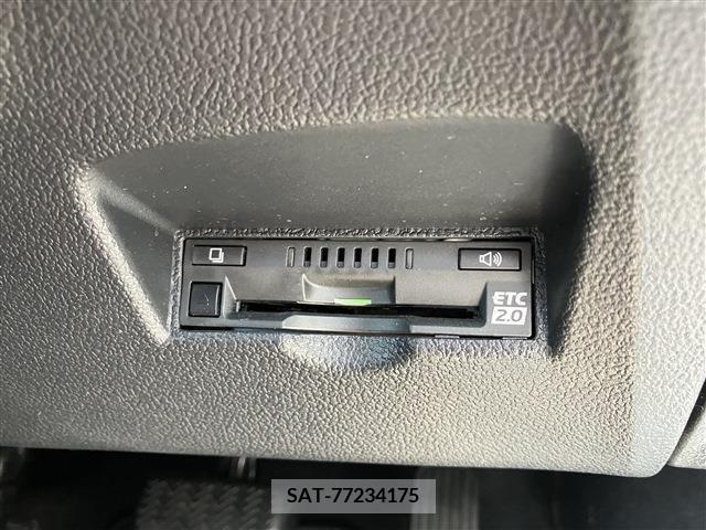 Toyota PRIUS 2019-02 366598-24